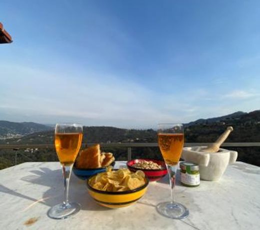 Sunrise Holiday Home