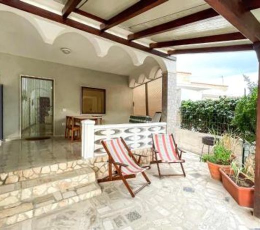 Amazing home in Marina di Lizzano with WiFi and 2 Bedrooms