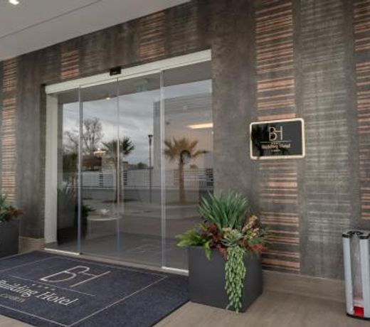 Building Hotel