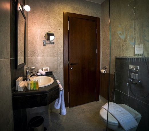 Khan Khediwe Hotel