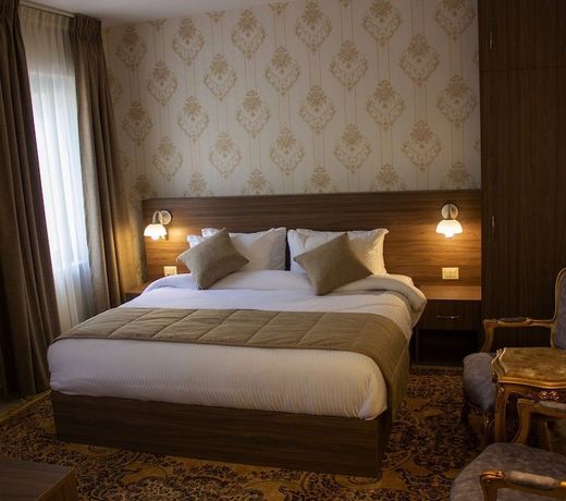 Khan Khediwe Hotel