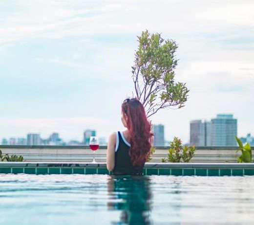 Sea Breeze Hotel & Villa
