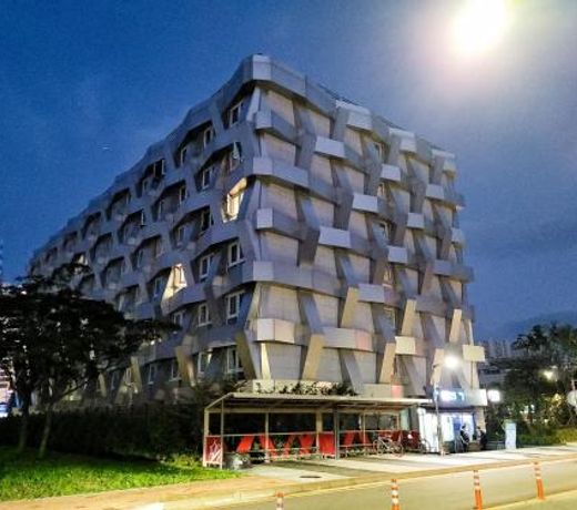 Chungchoho Best Hotel
