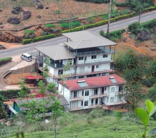 Singing hills hotel