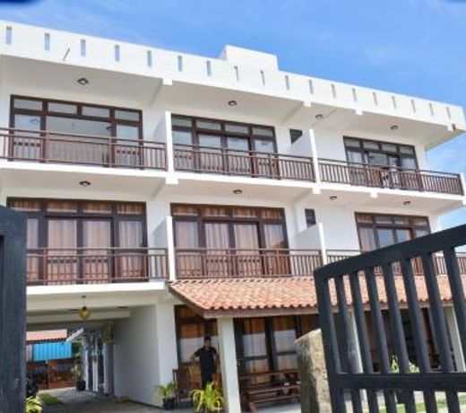 Arrow Beach Resort