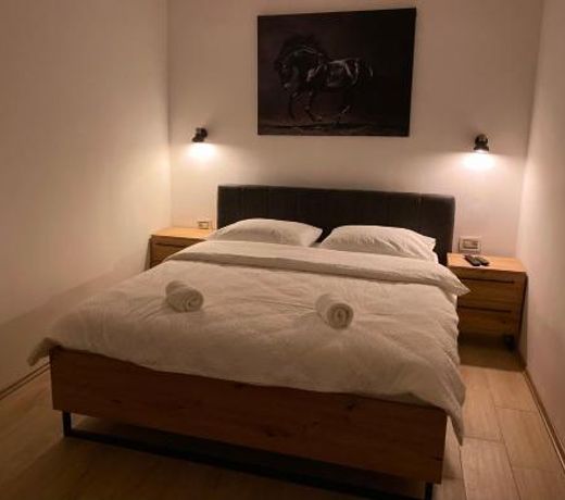OM Apartment
