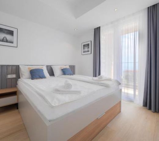 Horizon-One bedroom apartment with pool Jane