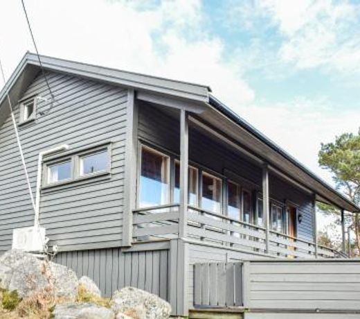 Nice home in Mandal w/ 3 Bedrooms