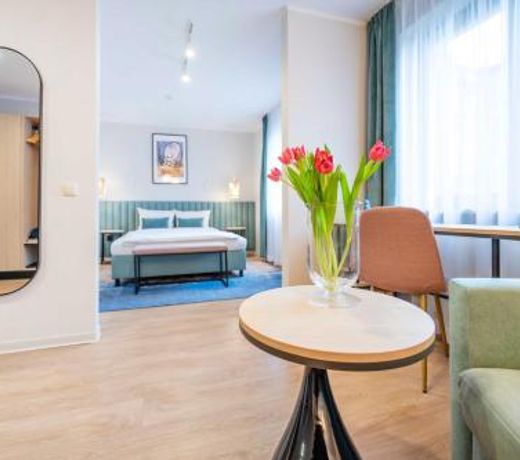 Hotel H12****