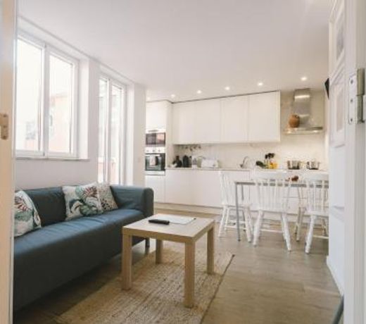 Best Houses 60 - Lusiadas I