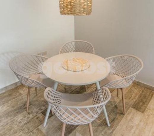Acogedor apartamento con balcÃ³n y parilla 1D002