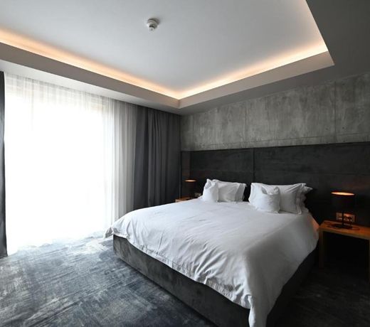 Aniroc Signature Hotel