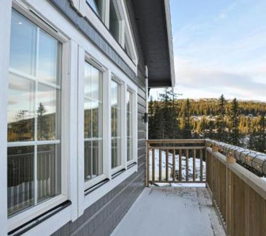 Nice home in Slen with Sauna and 7 Bedrooms