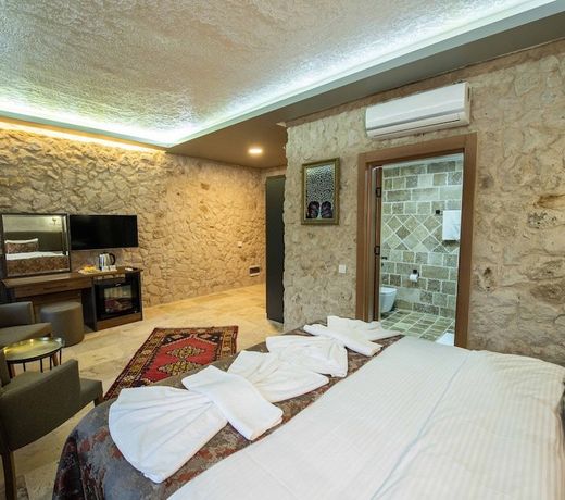 Ahiyan Hotel