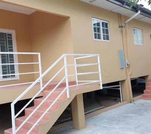 Robinson Villa..... your gateway to Carnival City.