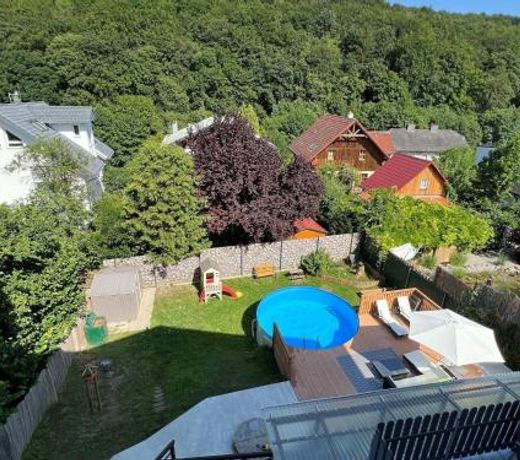 Apartment in Mauerbach near Vienna with Swimming Pool