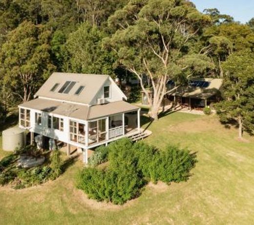 Yarrawong Estate near Berry