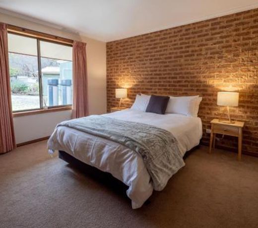 Eildon Motel Main house