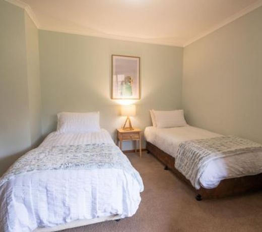 Eildon Motel Main house