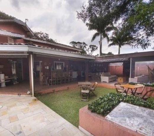 Casa de Campo com acesso a Represa em Piracaia SP
