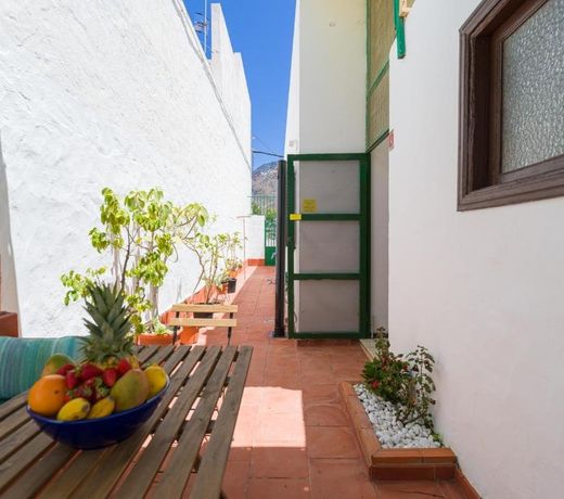Agaete Pupe Home by Canariasgetaway