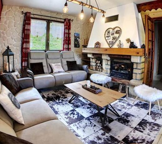 Chalet Le Corbier, 6 piÃ¨ces, 12 personnes - FR-1-267-174