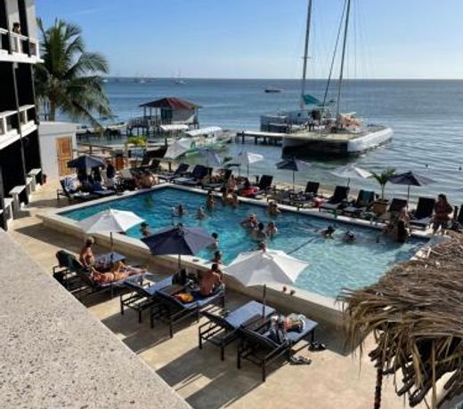 Brisas Del Mar Beach + Dive Resort