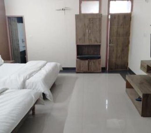 Hotel Diamond Leaf