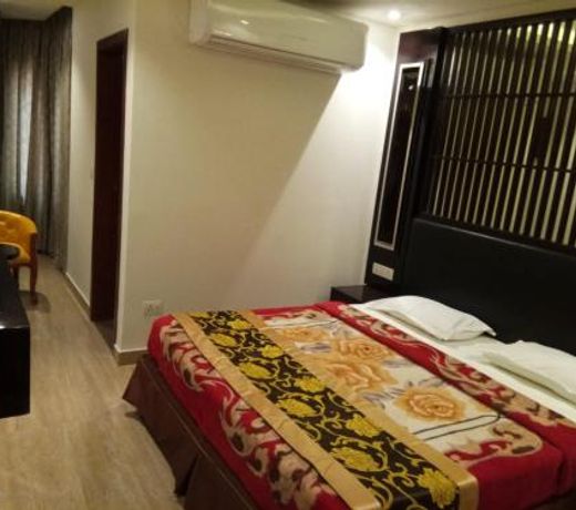 HOTEL NEW ANAND PALACE