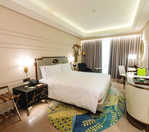 NearBy Hotel