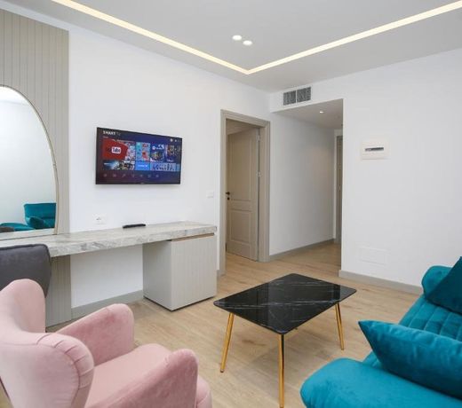 Chimaera Hotel