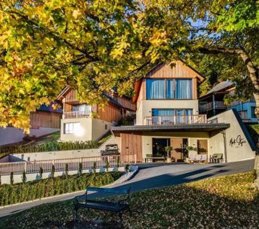 Hideaway Hotel Montestyria Chalets & Suiten
