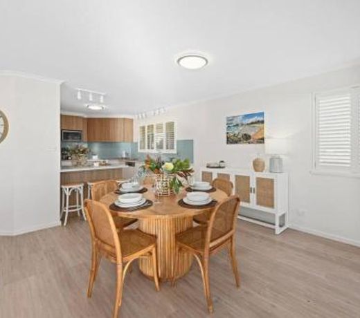 Blue Vista - luxury beachfront apartment