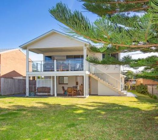 Watermans Pet Friendly 1 Min Walk to Beach