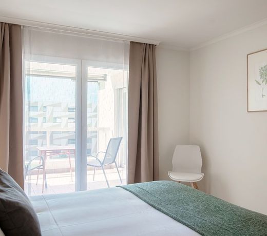 Minusio Apartment by Quokka 360 - bright and modern flat with balcony