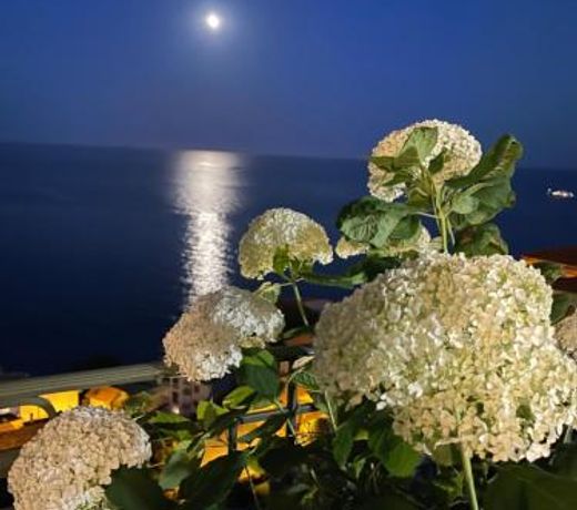 Magnifique Pool House Ã  2 min de Monaco