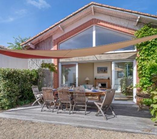Villa familiale pour 11 personnes a 300m de la mer