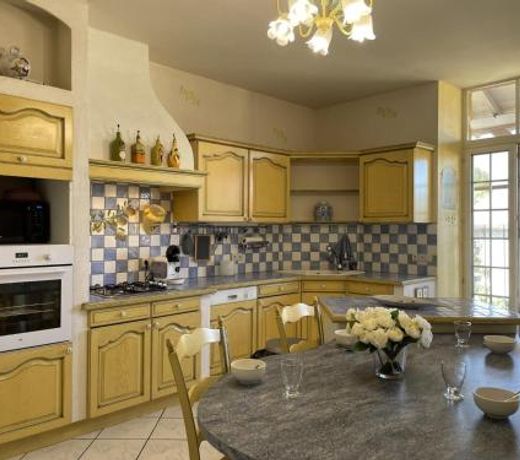 GÃ®te Pierrefitte-sur-Loire, 6 piÃ¨ces, 12 personnes - FR-1-489-387