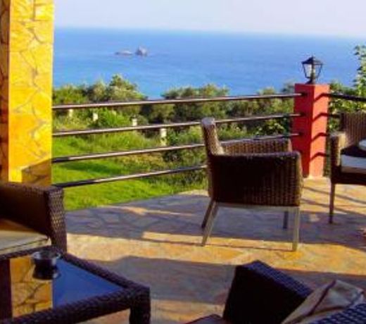 Apartments perfect for a family escape - Pelekas Beach