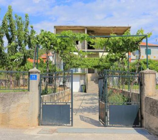 Apartments by the sea Vinisce, Trogir - 19847
