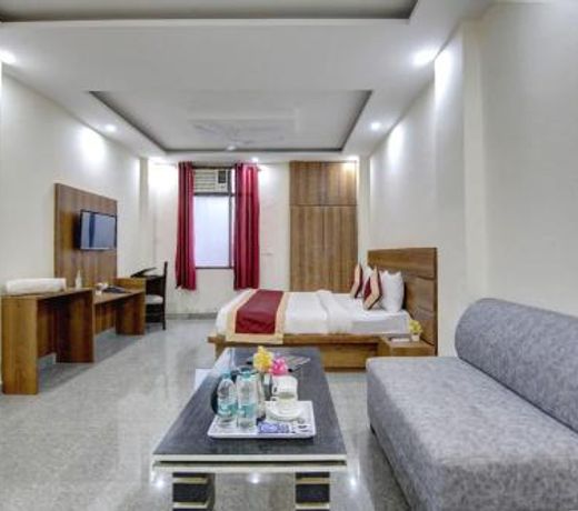 Hotel Premier Noida 135