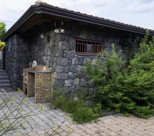 Casetta delle Rose sull'etna
