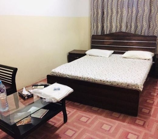 FOUR SEASON GUEST HOUSE