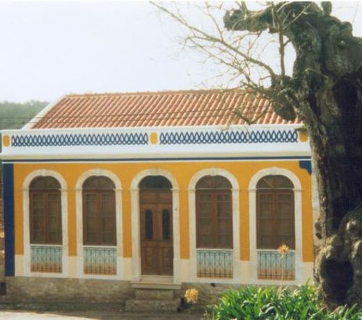 Historical 3 - Bedroom Villa in Alcobaca