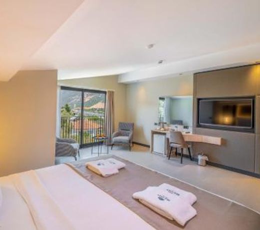 SeaTown Hotel
