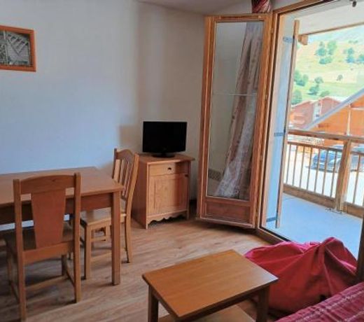 Appartement Albiez-Montrond, 3 piÃ¨ces, 6 personnes - FR-1-618-17