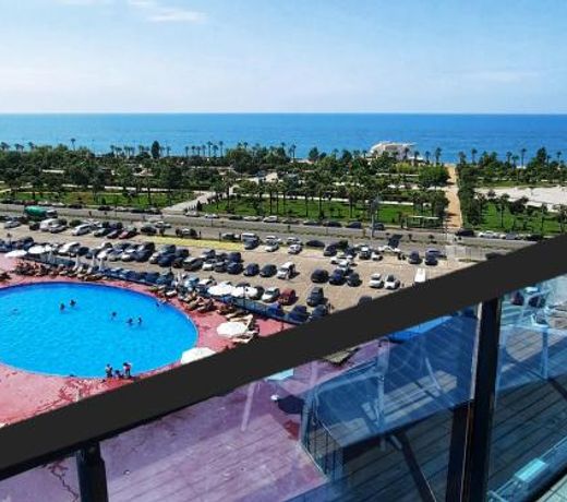 Euphoria Shangrila Sea View Swimming Pool