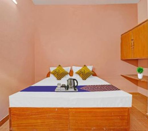 SPOT ON 91633 Ganpati Home Stays