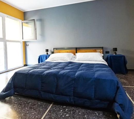 Marathon Hostel