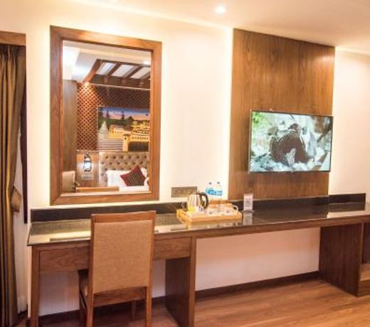 Everest Boutique Hotel